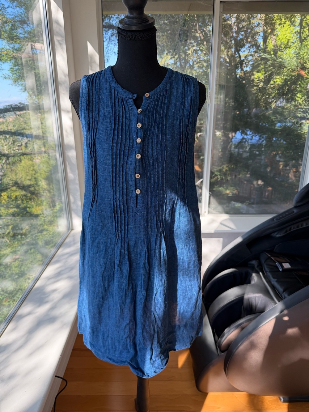 LIKE NEW Faherty Isha Linen Denim Shift Dress, size Small